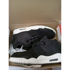 Nike Men's Size 14 Air Trainer Cruz Black Suede Leather White (777535-004)